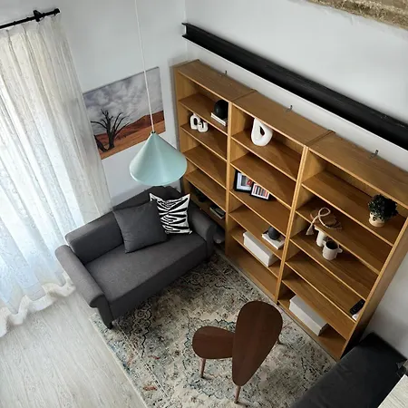 Modern Center Apartment